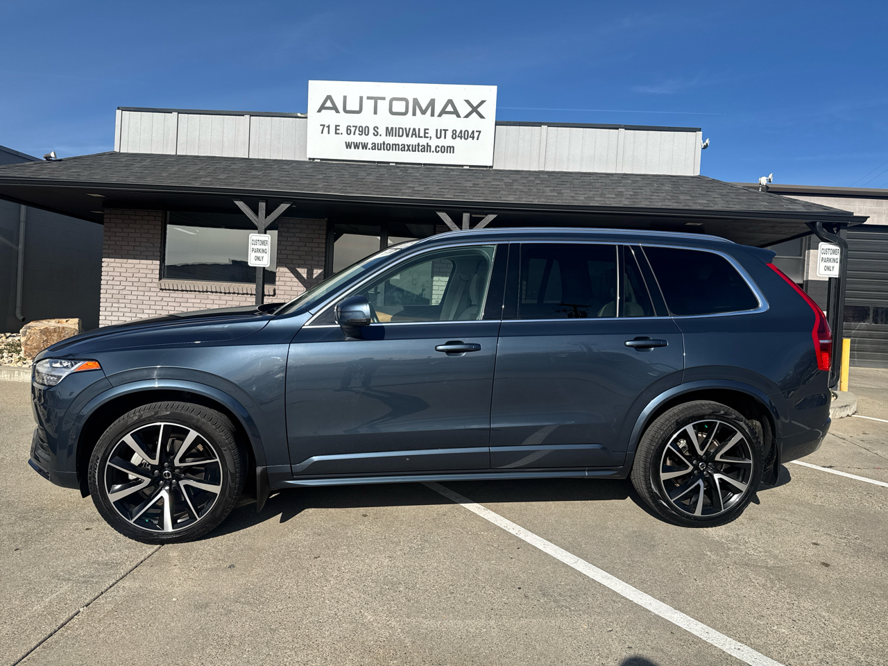 Volvo XC90 T6 Momentum AWD 2022