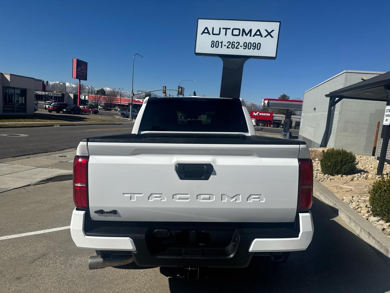 Toyota Tacoma SR Double Cab 4WD 2025