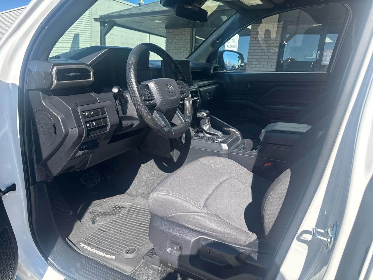 Toyota Tacoma SR Double Cab 4WD 2025