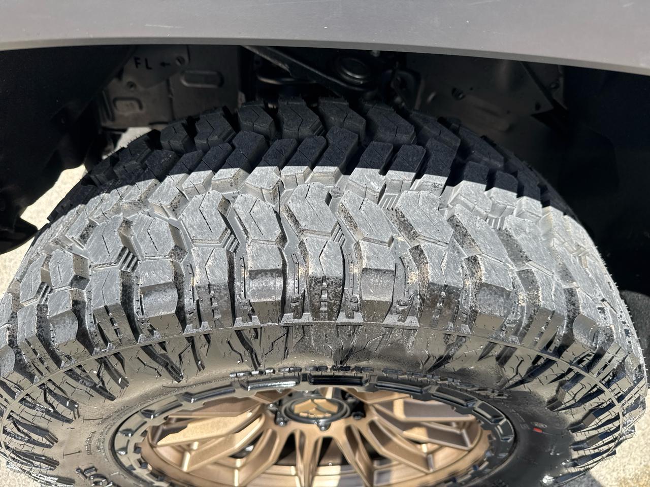 Toyota Tundra Limited CrewMax 4WD Long Bed 2025