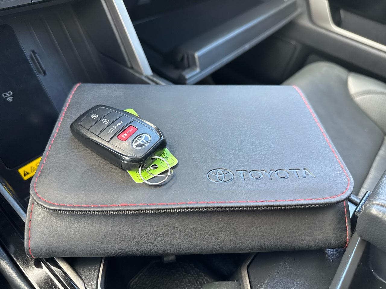 Toyota Tundra Limited CrewMax 4WD Long Bed 2025