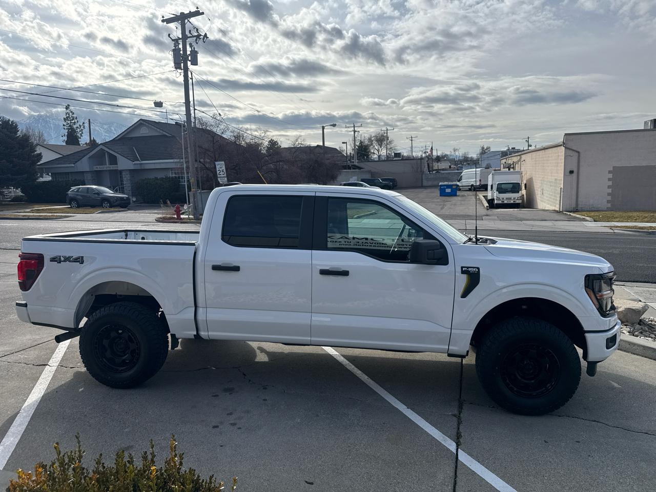 Ford F-150 STX SuperCrew 4WD 2024