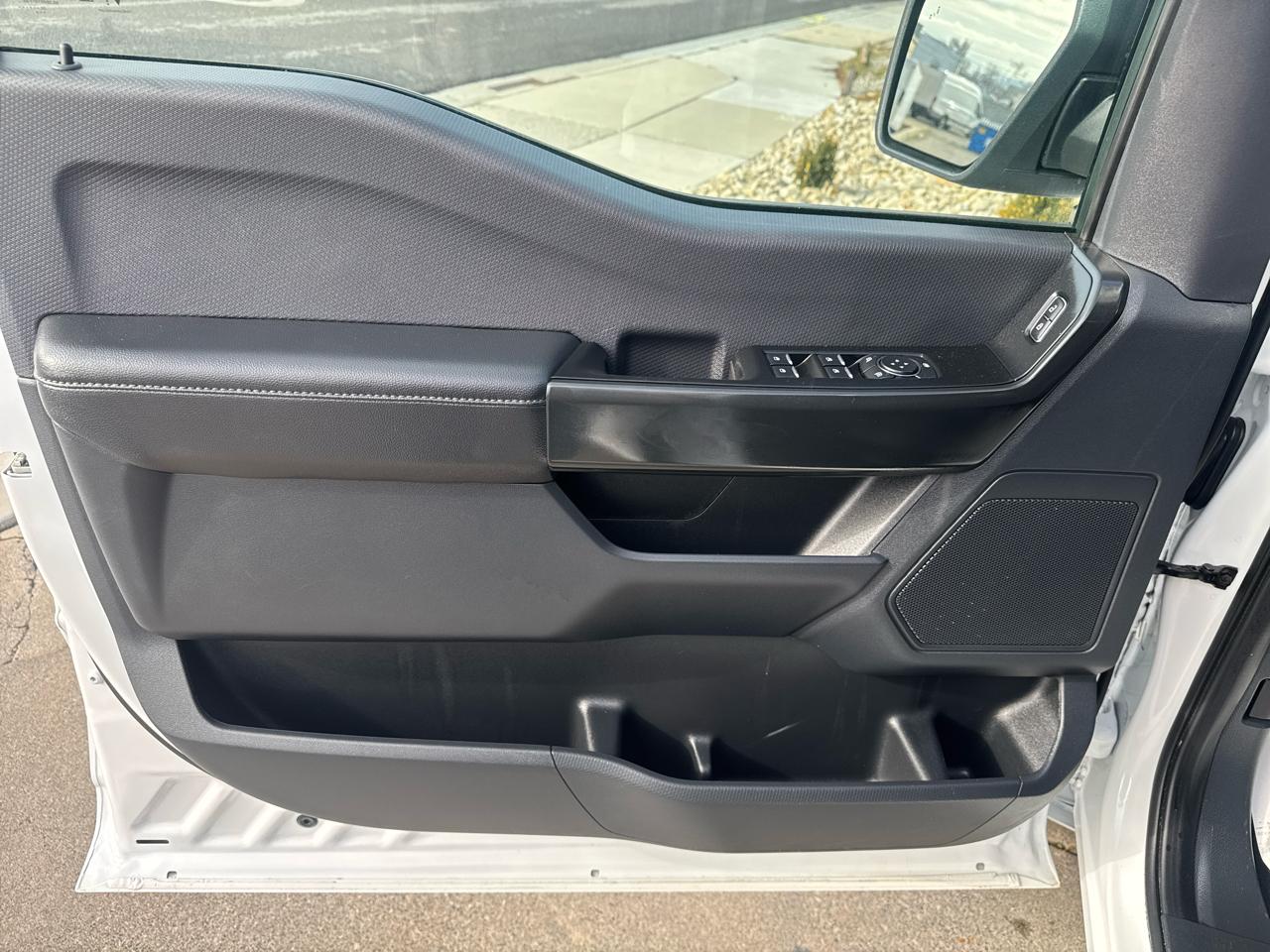 Ford F-150 STX SuperCrew 4WD 2024