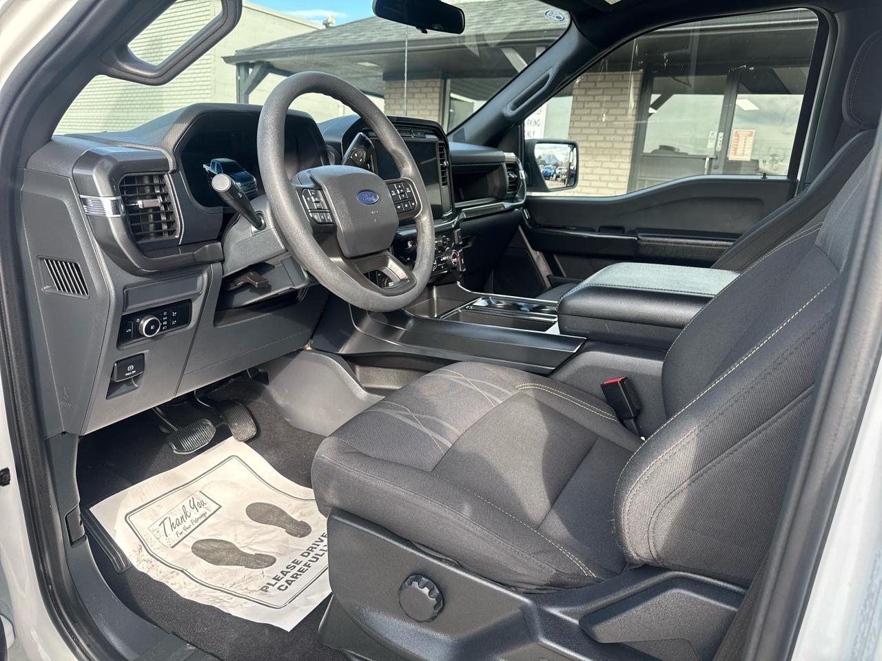 Ford F-150 STX SuperCrew 4WD 2024