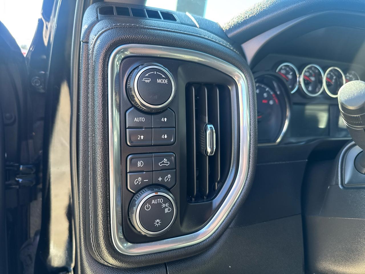 Chevrolet Silverado 1500 RST Crew Cab 4WD 2020