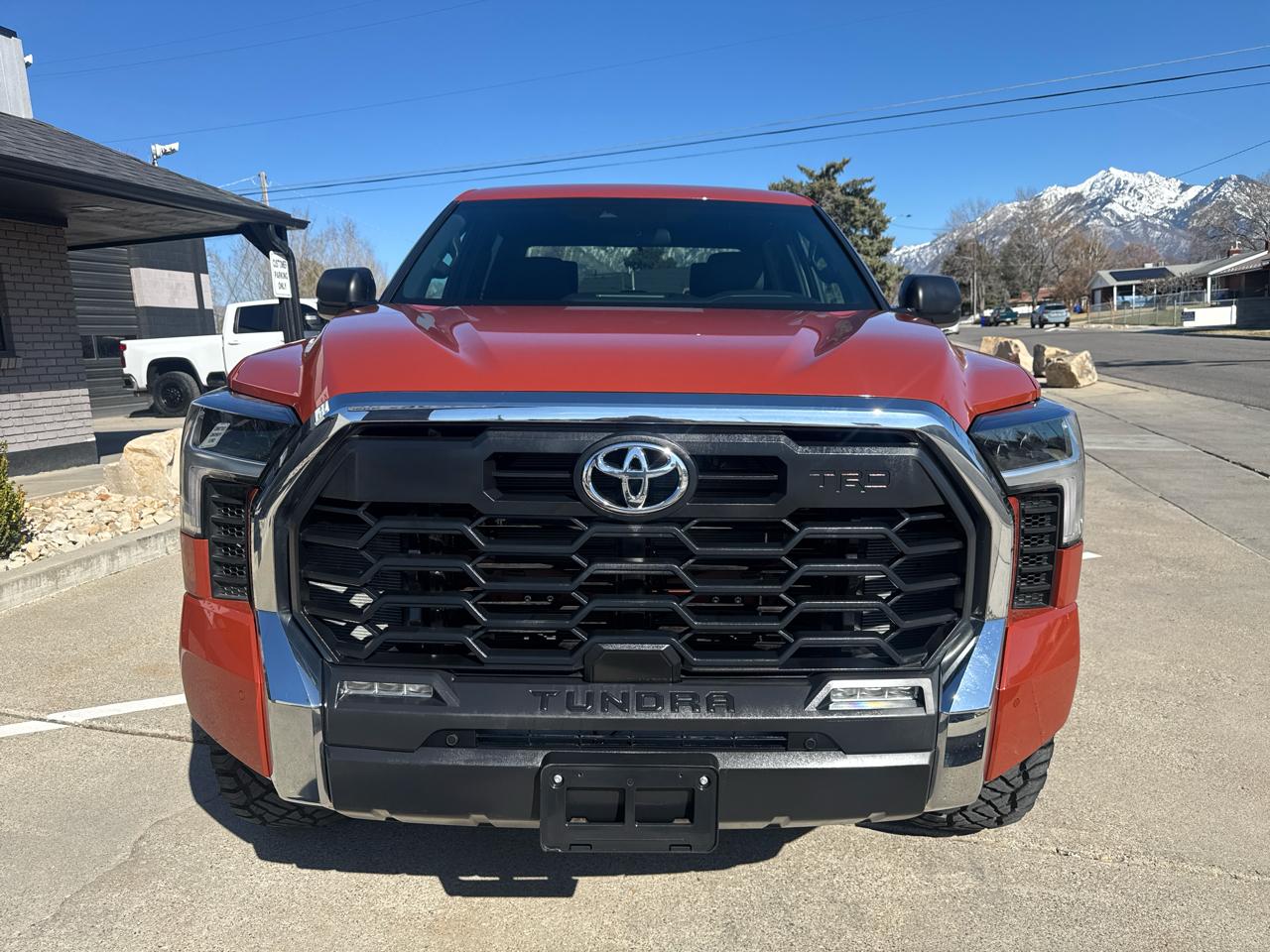 Toyota Tundra SR5 CrewMax 4WD Long Bed 2025