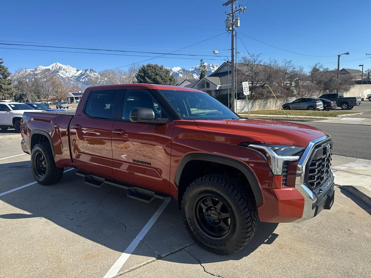 Toyota Tundra SR5 CrewMax 4WD Long Bed 2025