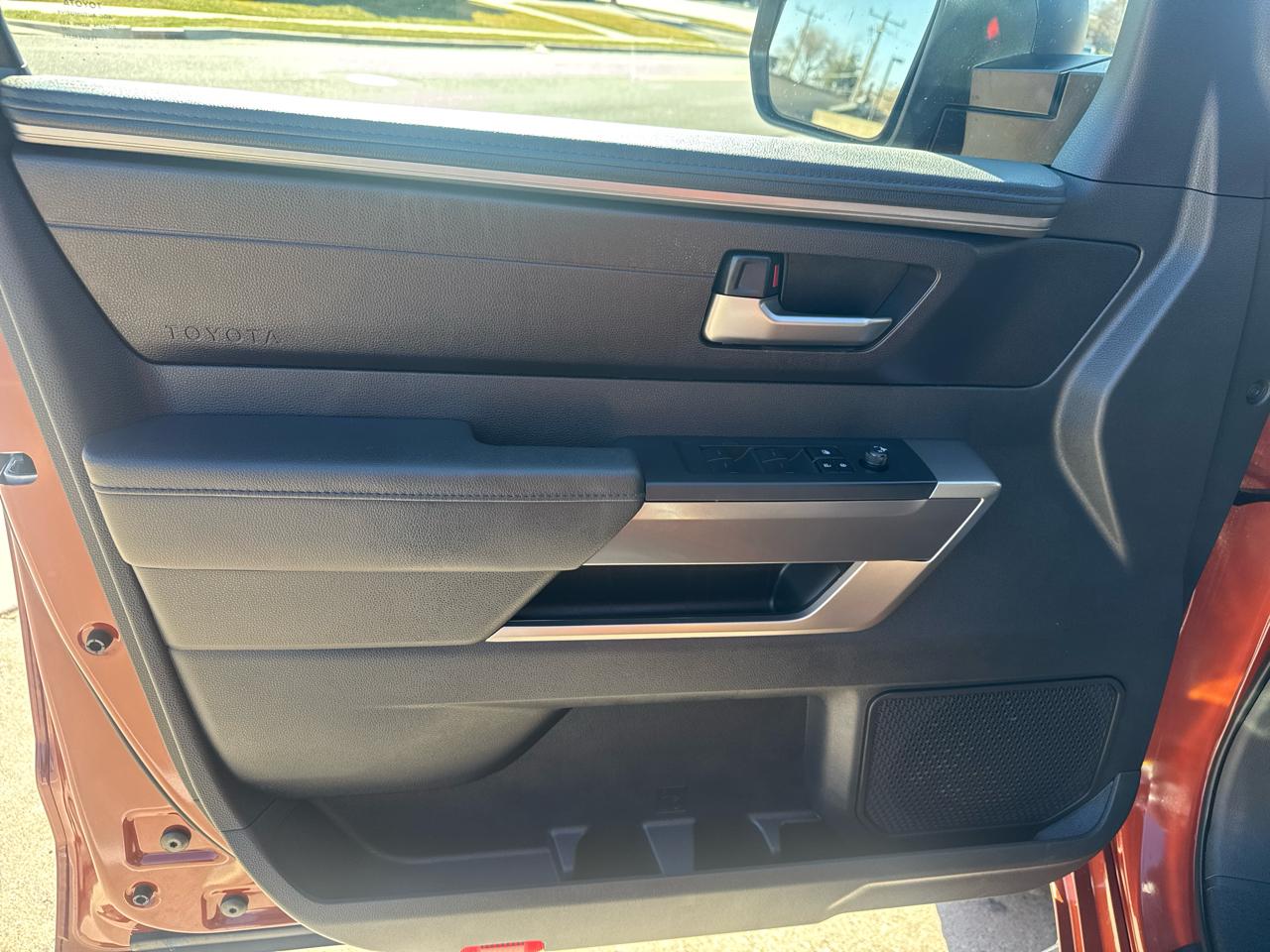 Toyota Tundra SR5 CrewMax 4WD Long Bed 2025