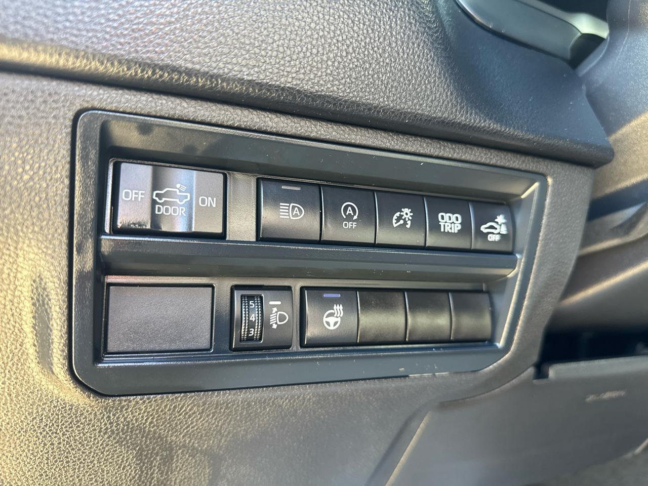 Toyota Tundra SR5 CrewMax 4WD Long Bed 2025