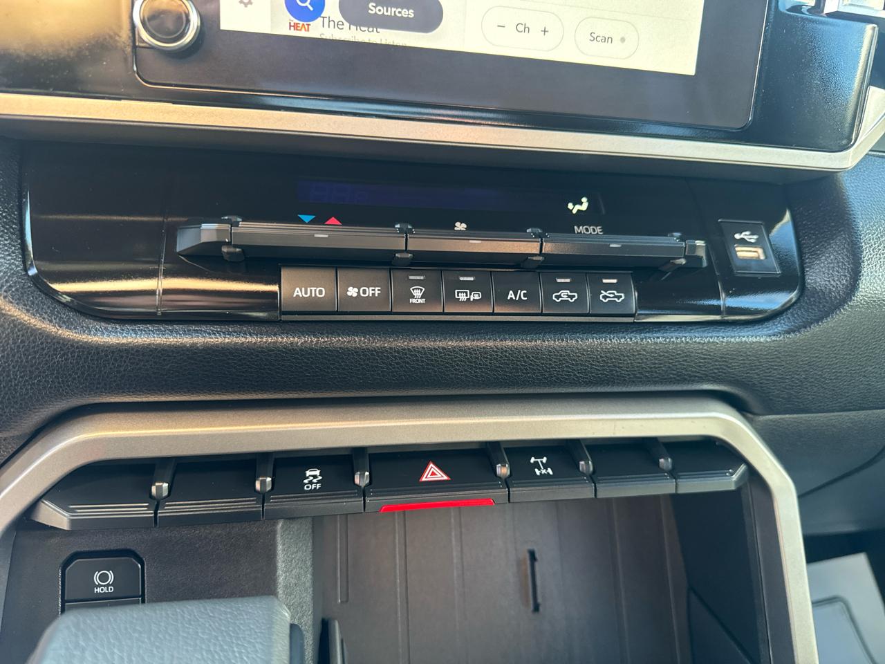 Toyota Tundra SR5 CrewMax 4WD Long Bed 2025