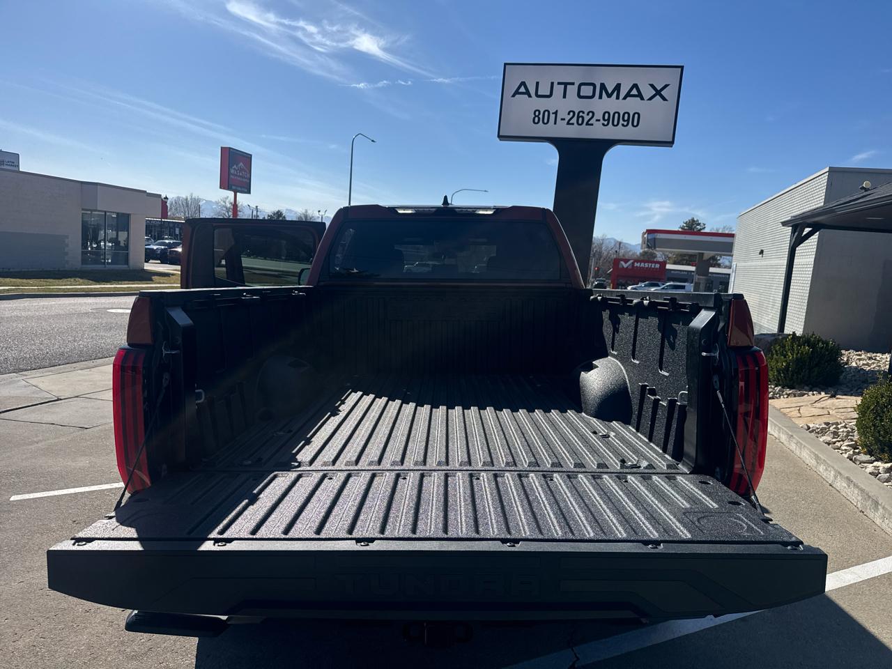 Toyota Tundra SR5 CrewMax 4WD Long Bed 2025