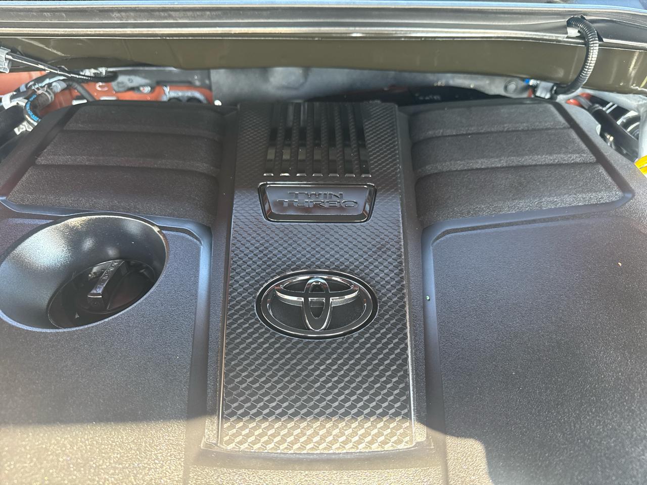 Toyota Tundra SR5 CrewMax 4WD Long Bed 2025