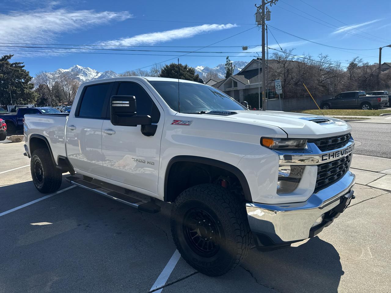 Chevrolet Silverado 2500HD LT Crew Cab Short Box 4WD 2023