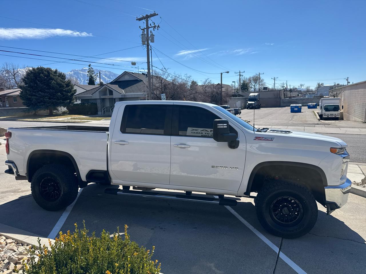 Chevrolet Silverado 2500HD LT Crew Cab Short Box 4WD 2023