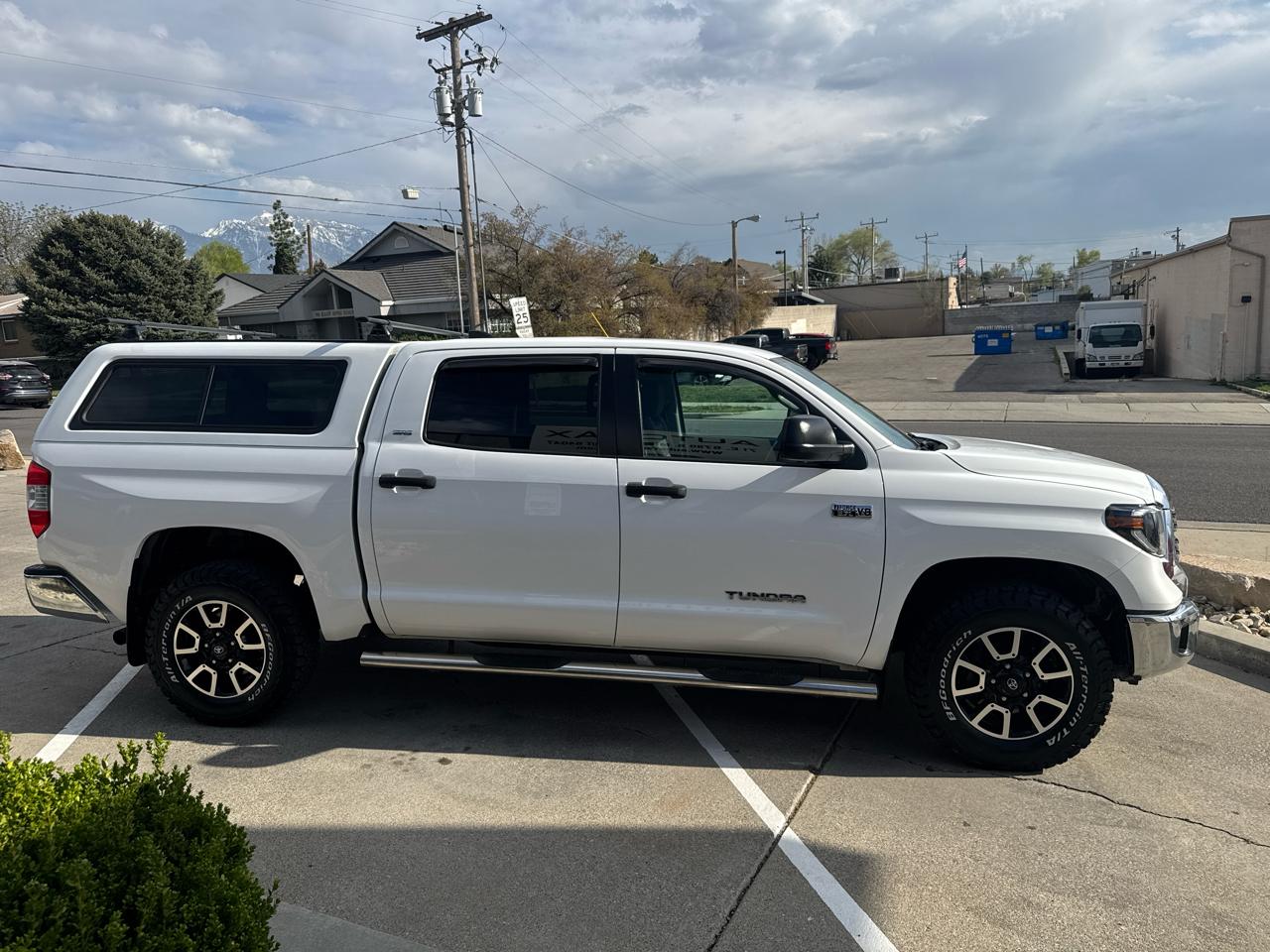 Toyota Tundra SR5 5.7L V8 CrewMax 4WD 2020