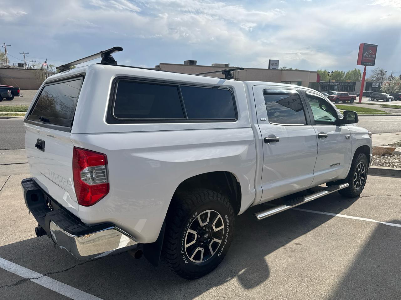 Toyota Tundra SR5 5.7L V8 CrewMax 4WD 2020