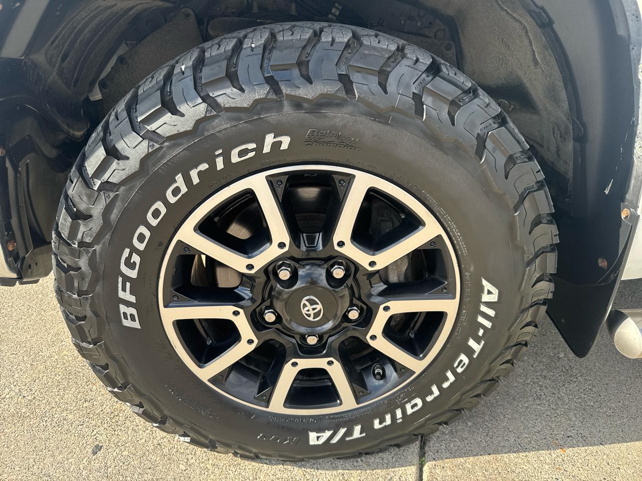 Toyota Tundra SR5 5.7L V8 CrewMax 4WD 2020