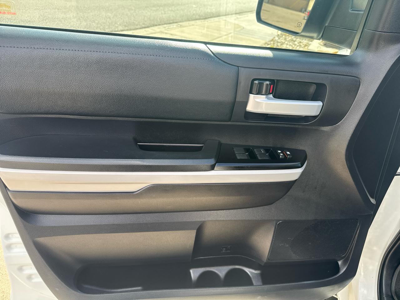 Toyota Tundra SR5 5.7L V8 CrewMax 4WD 2020