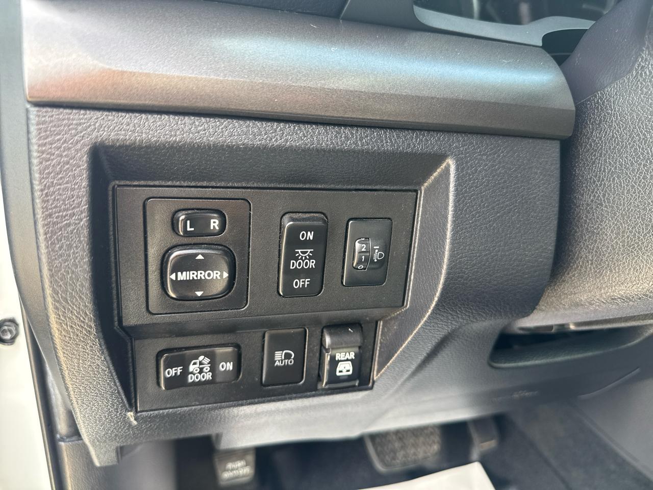 Toyota Tundra SR5 5.7L V8 CrewMax 4WD 2020