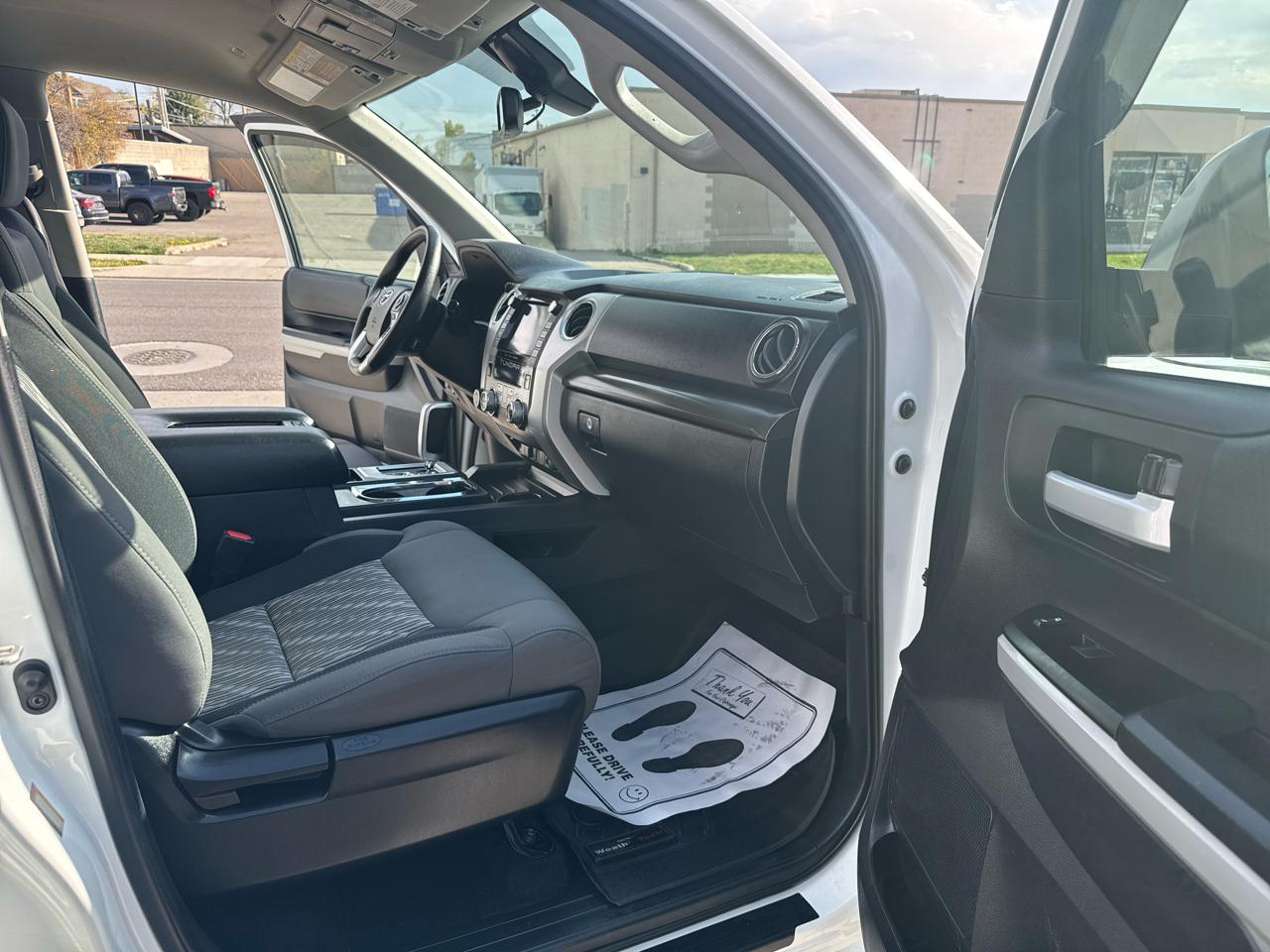 Toyota Tundra SR5 5.7L V8 CrewMax 4WD 2020