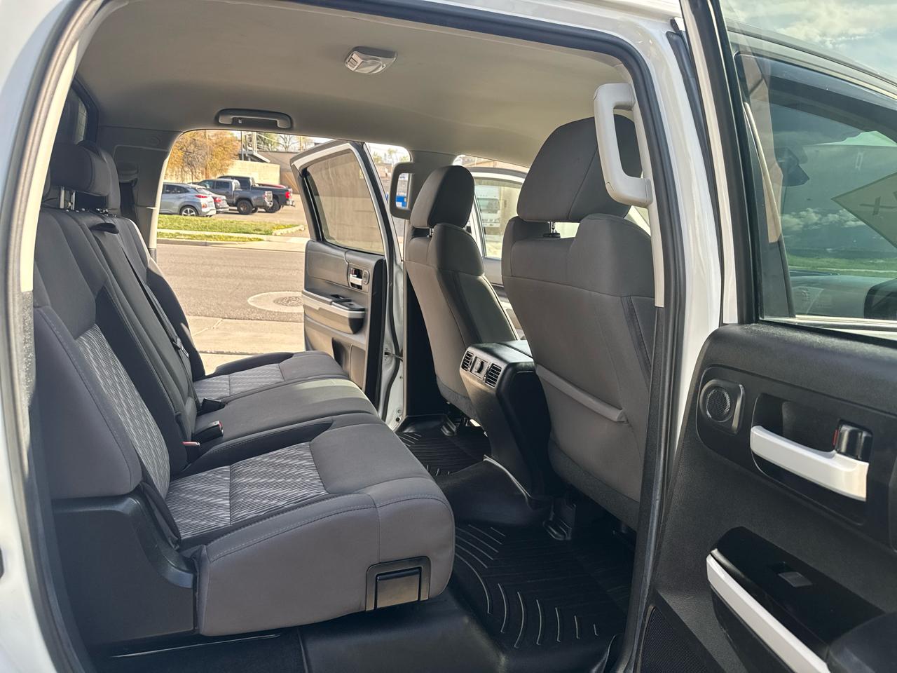 Toyota Tundra SR5 5.7L V8 CrewMax 4WD 2020