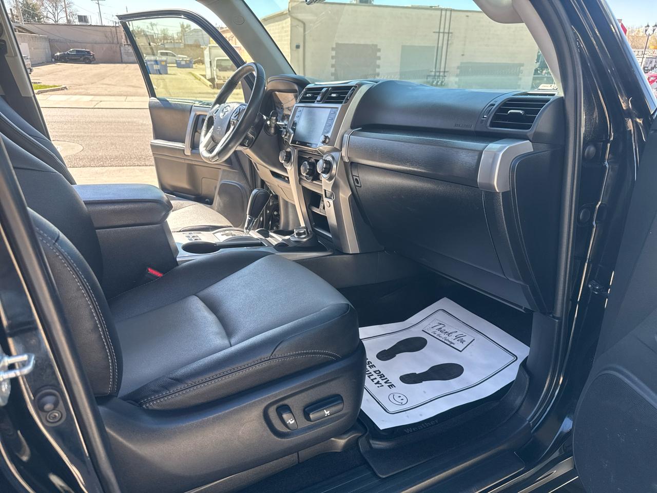 Toyota 4Runner SR5 Premium 4WD 2022