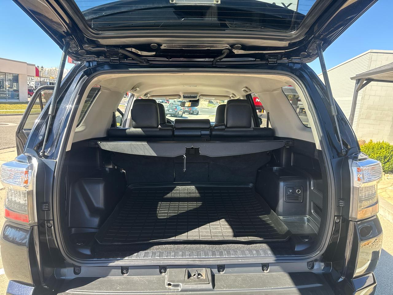 Toyota 4Runner SR5 Premium 4WD 2022