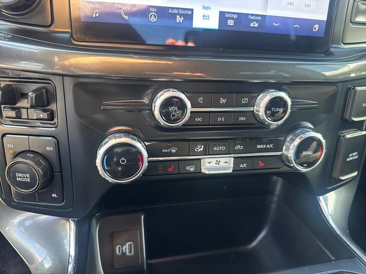 Ford F-150 XLT SuperCrew 5.5-ft. Bed 4WD 2023