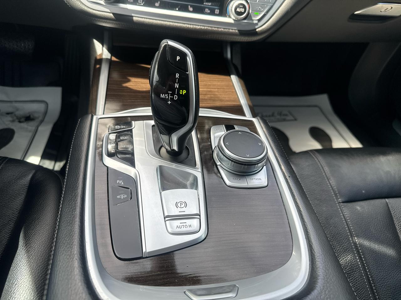 BMW 7-Series 740i xDrive 2019