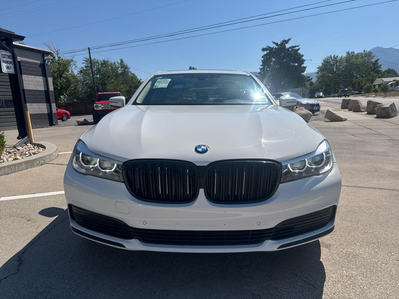 BMW 7-Series 740i xDrive 2019