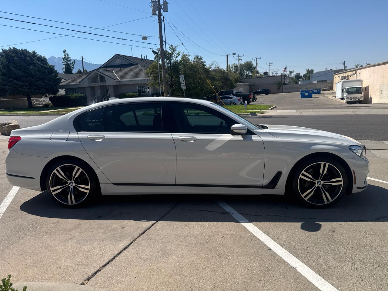 BMW 7-Series 740i xDrive 2019