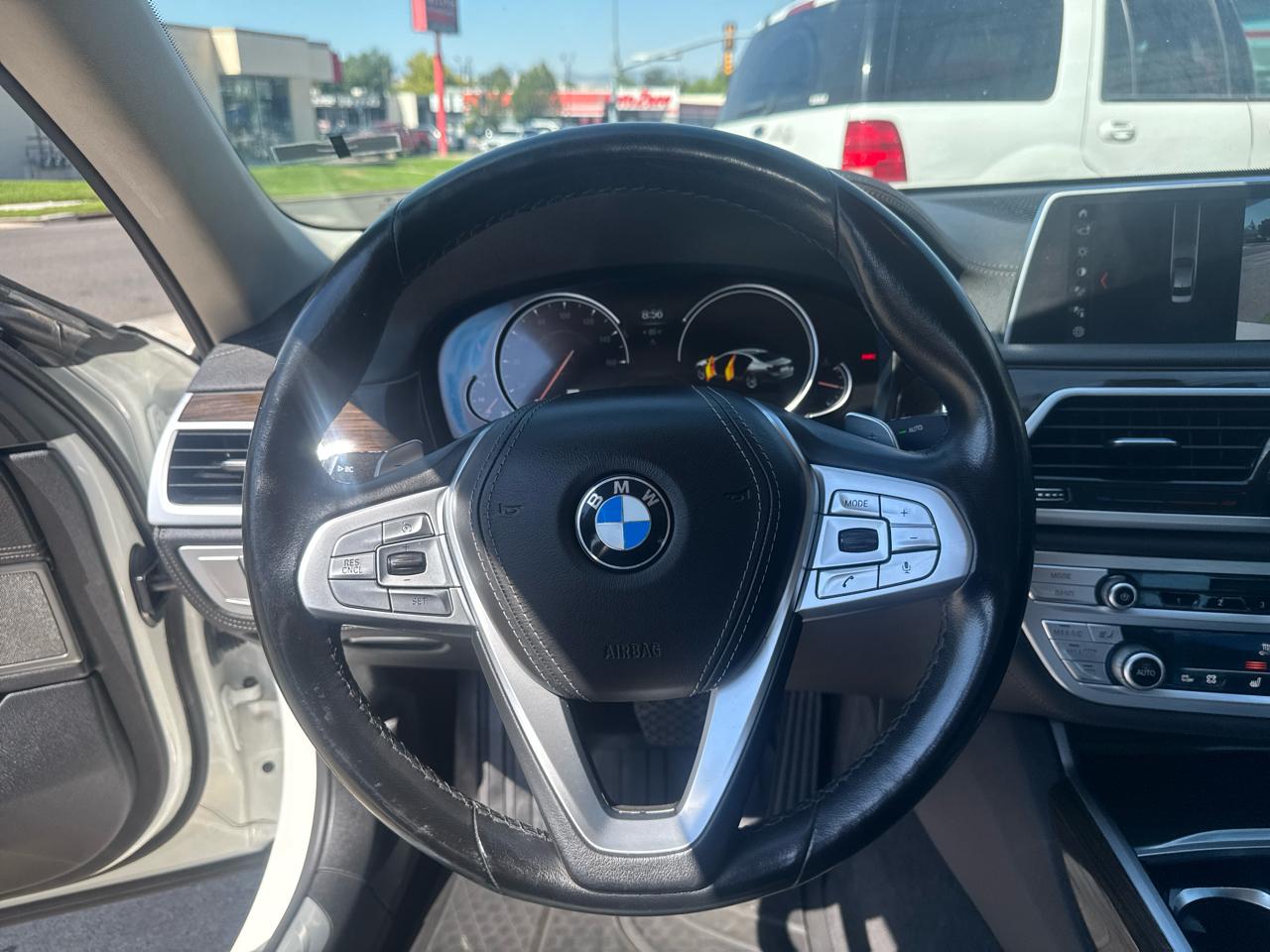BMW 7-Series 740i xDrive 2019
