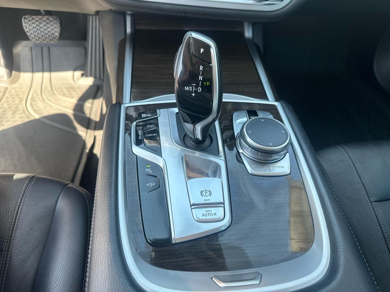 BMW 7-Series 740i xDrive 2019