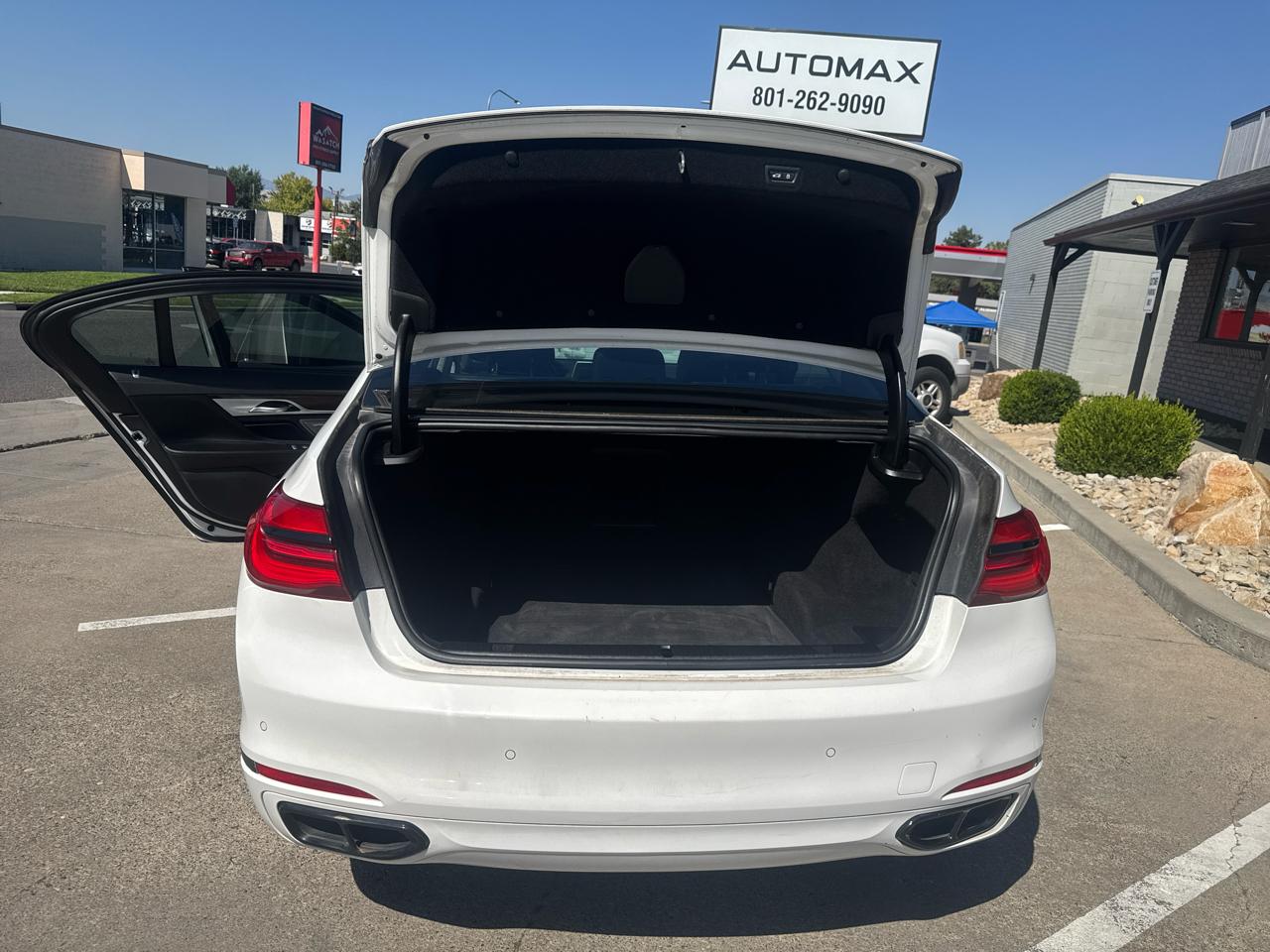 BMW 7-Series 740i xDrive 2019