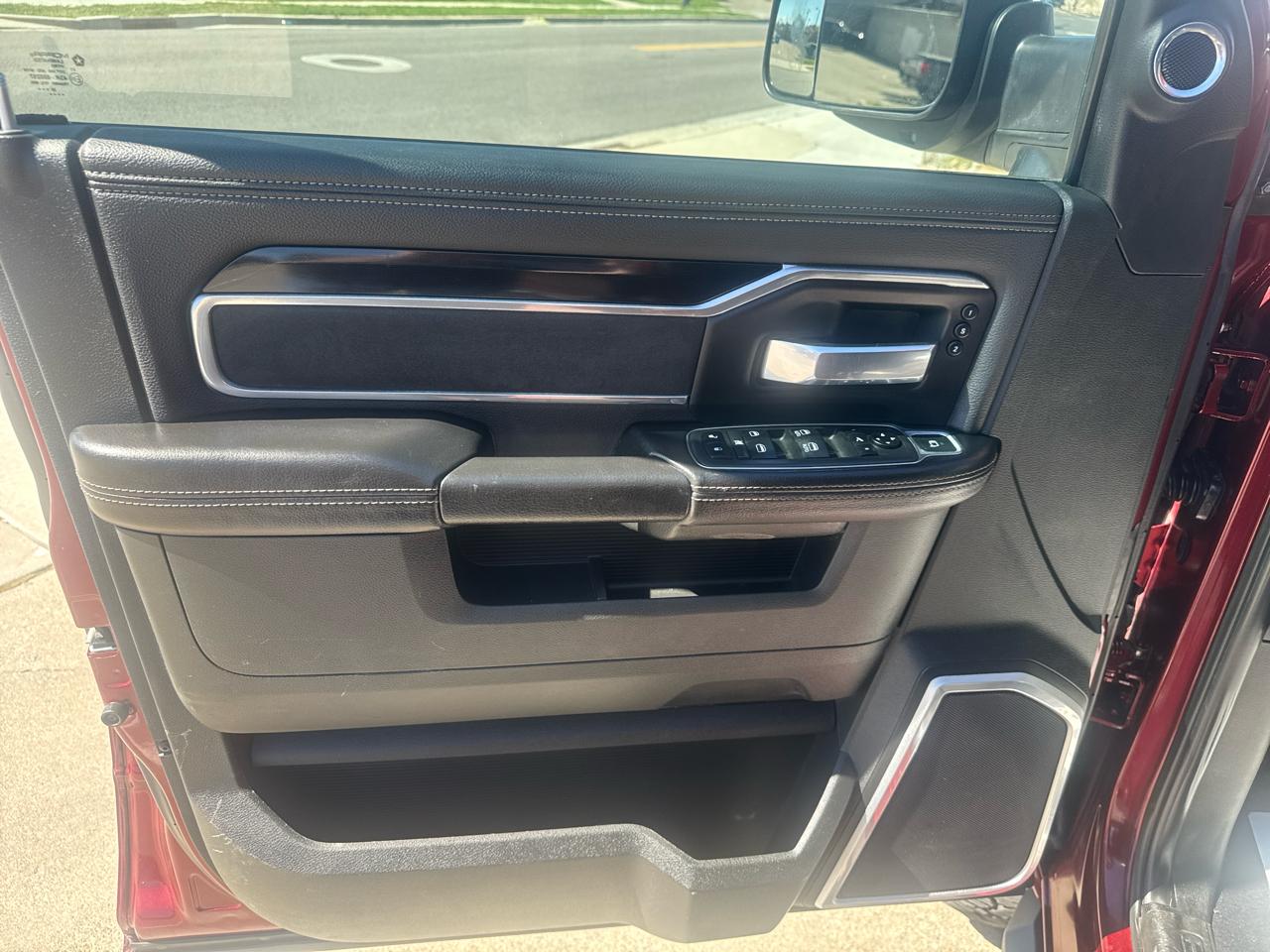 RAM 2500 Laramie Crew Cab SWB 4WD 2020