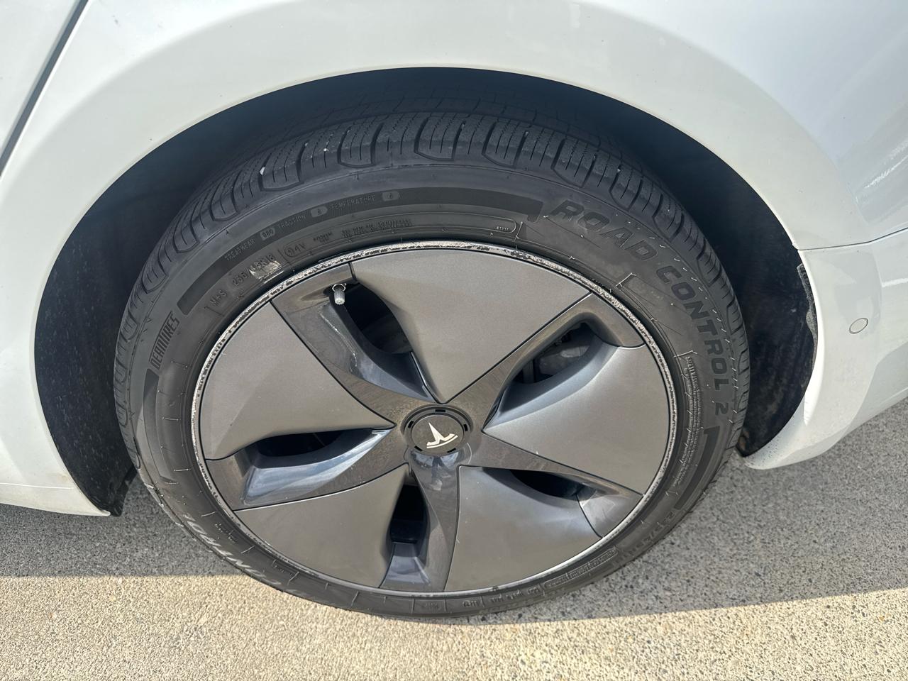 Tesla Model 3 Long Range 2019