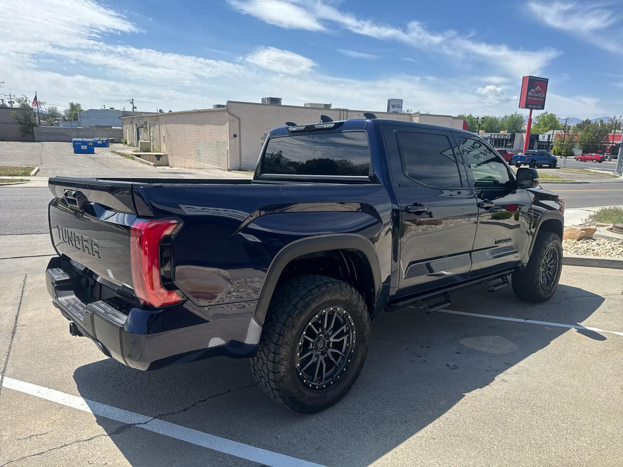 Toyota Tundra Limited CrewMax 4WD 2025