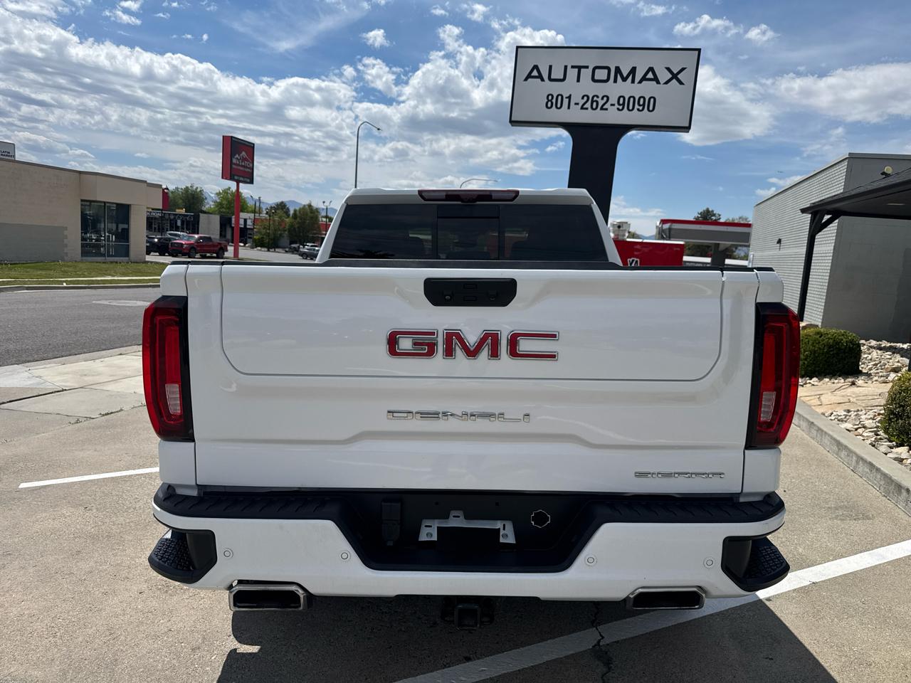 GMC Sierra 1500 Denali Crew Cab Short Box 4WD 2023