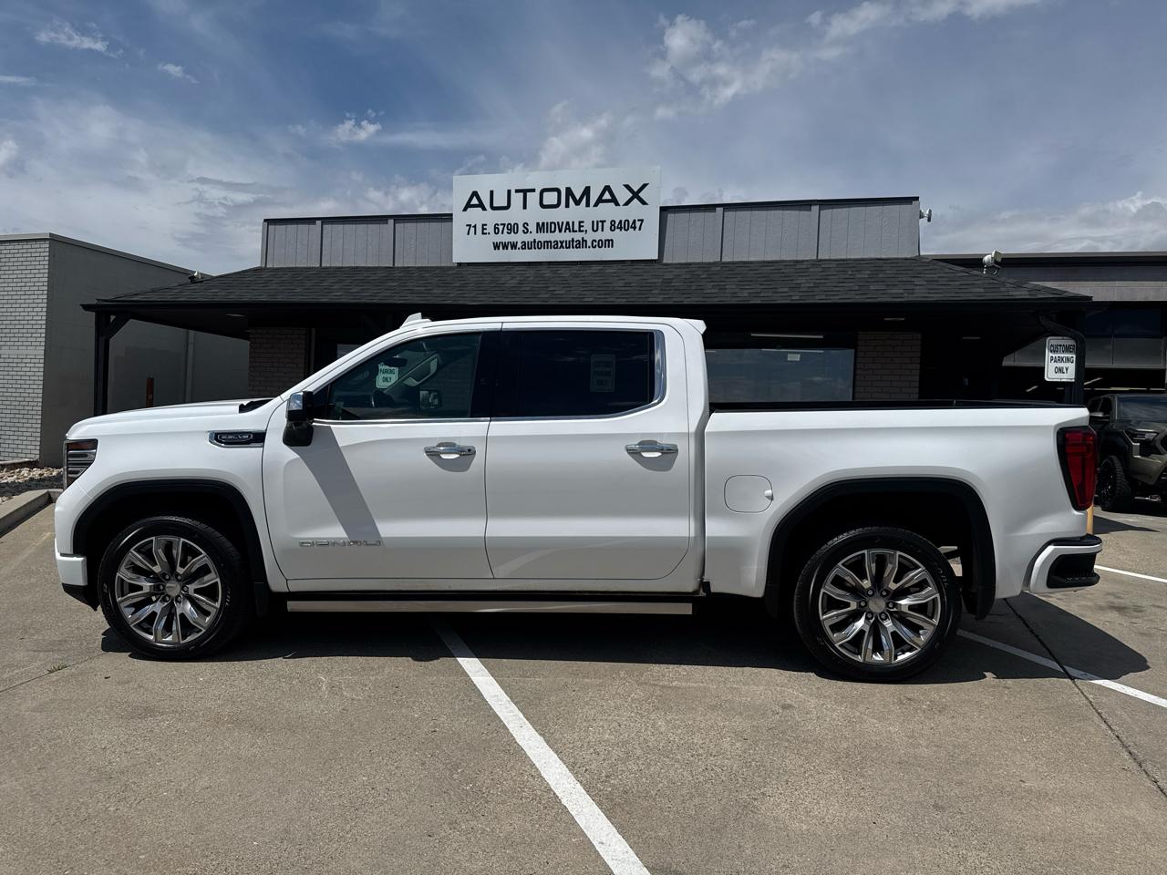 GMC Sierra 1500 Denali Crew Cab Short Box 4WD 2023