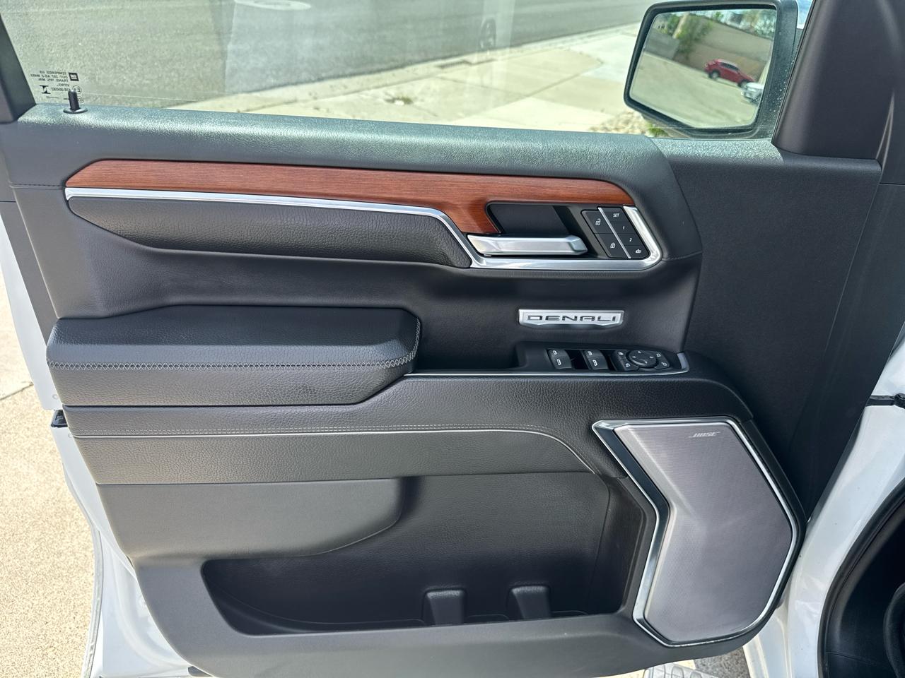 GMC Sierra 1500 Denali Crew Cab Short Box 4WD 2023