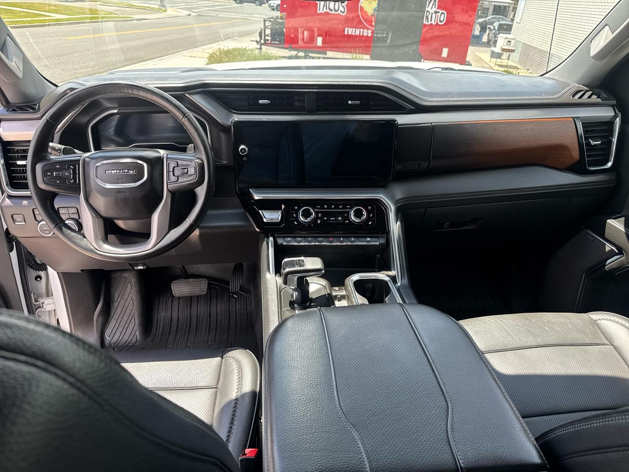 GMC Sierra 1500 Denali Crew Cab Short Box 4WD 2023