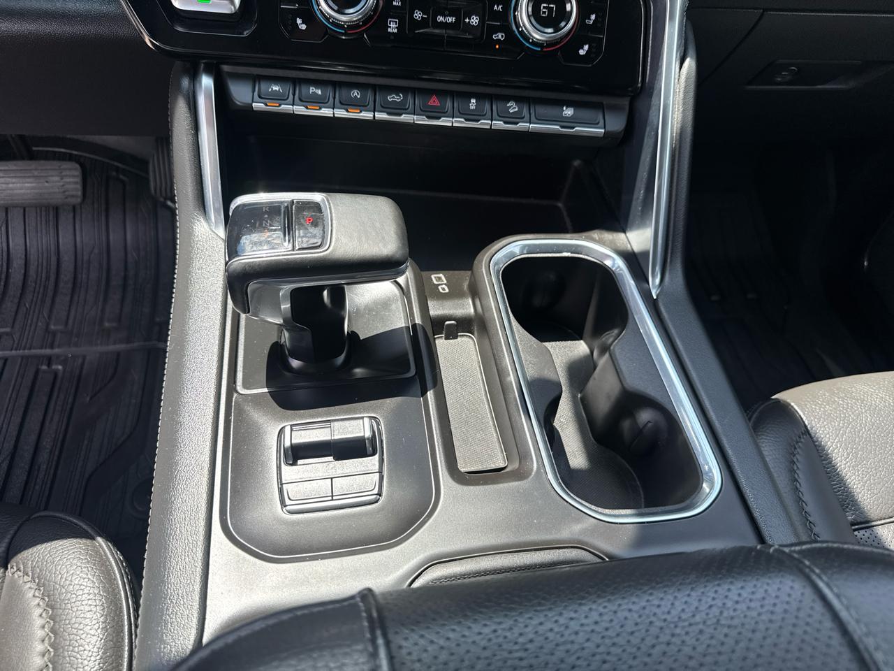 GMC Sierra 1500 Denali Crew Cab Short Box 4WD 2023