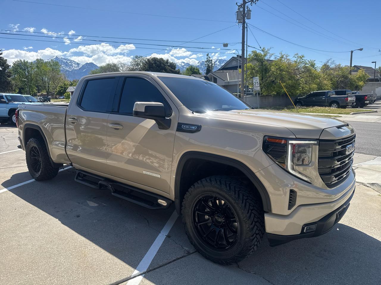 GMC Sierra 1500 Elevation Crew Cab 4WD 2022