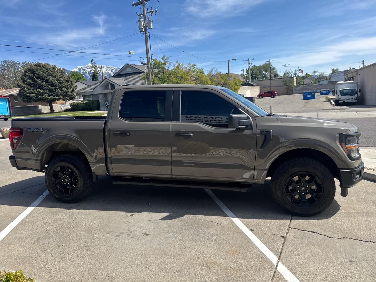 Ford F-150 STX SuperCrew 4WD 2025
