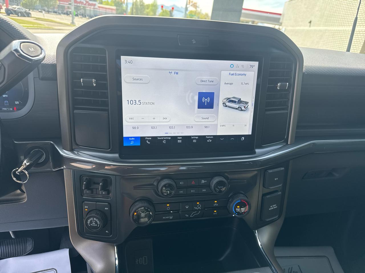 Ford F-150 STX SuperCrew 4WD 2025
