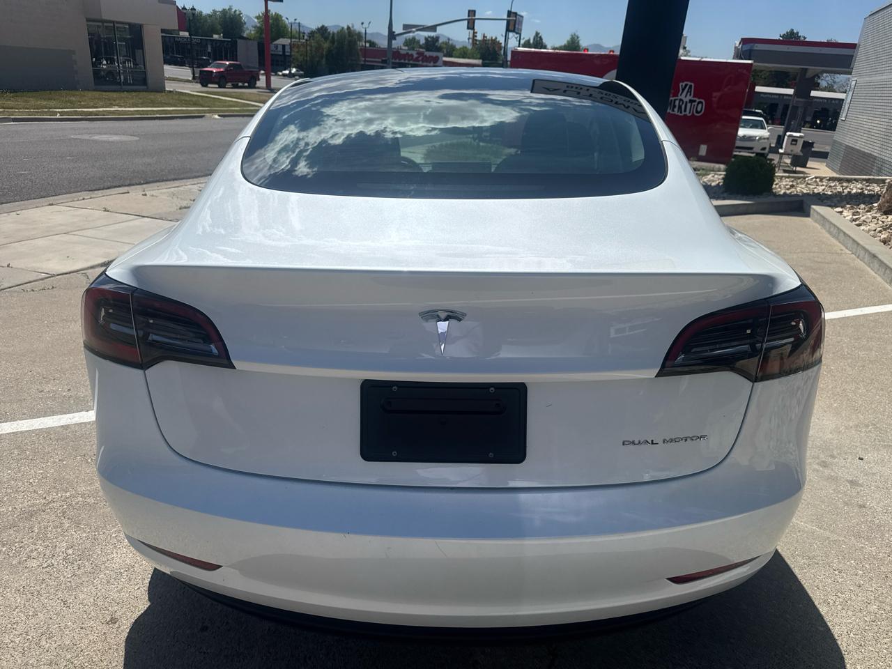 Tesla Model 3  2023