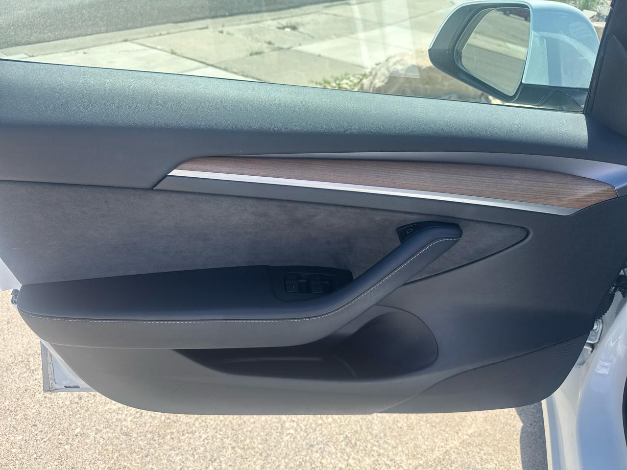 Tesla Model 3  2023