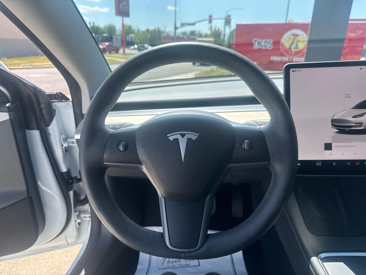Tesla Model 3  2023