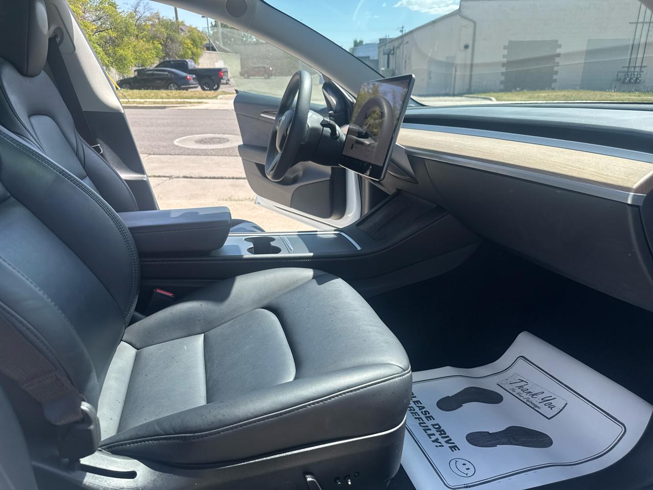 Tesla Model 3  2023
