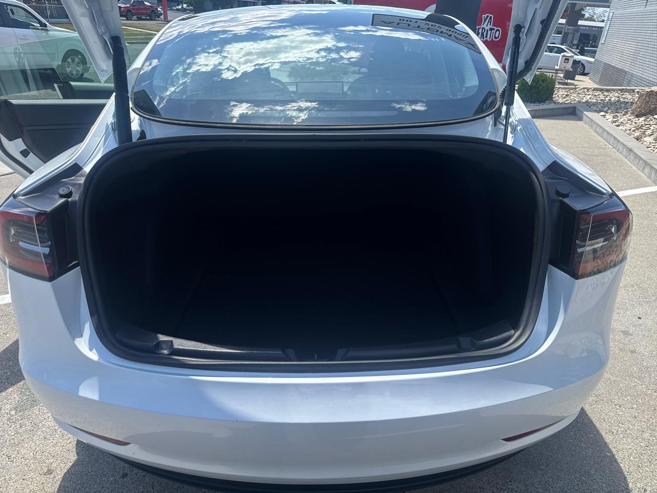 Tesla Model 3  2023